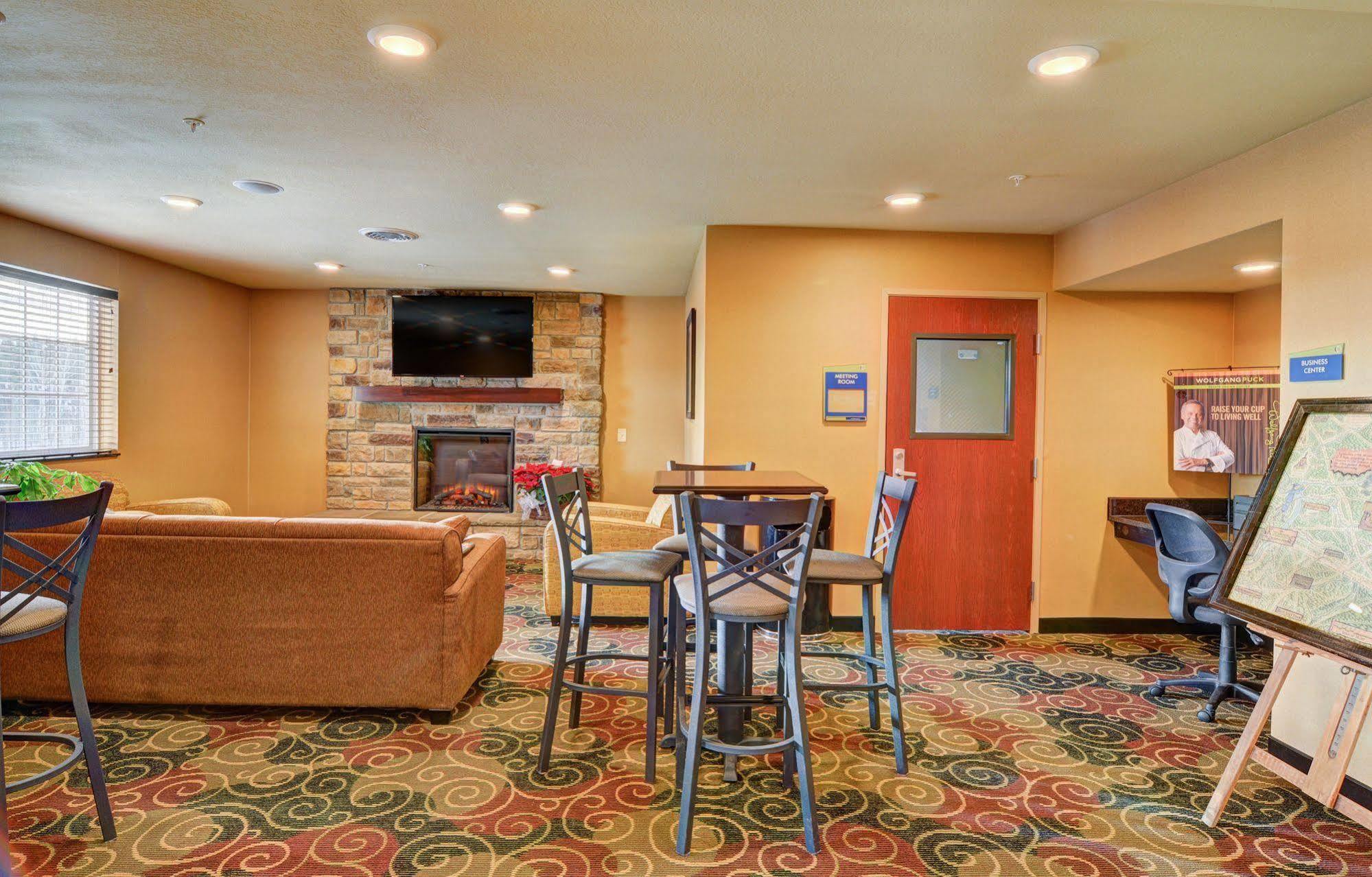 Cobblestone Hotel & Suites - Punxsutawney Exteriér fotografie