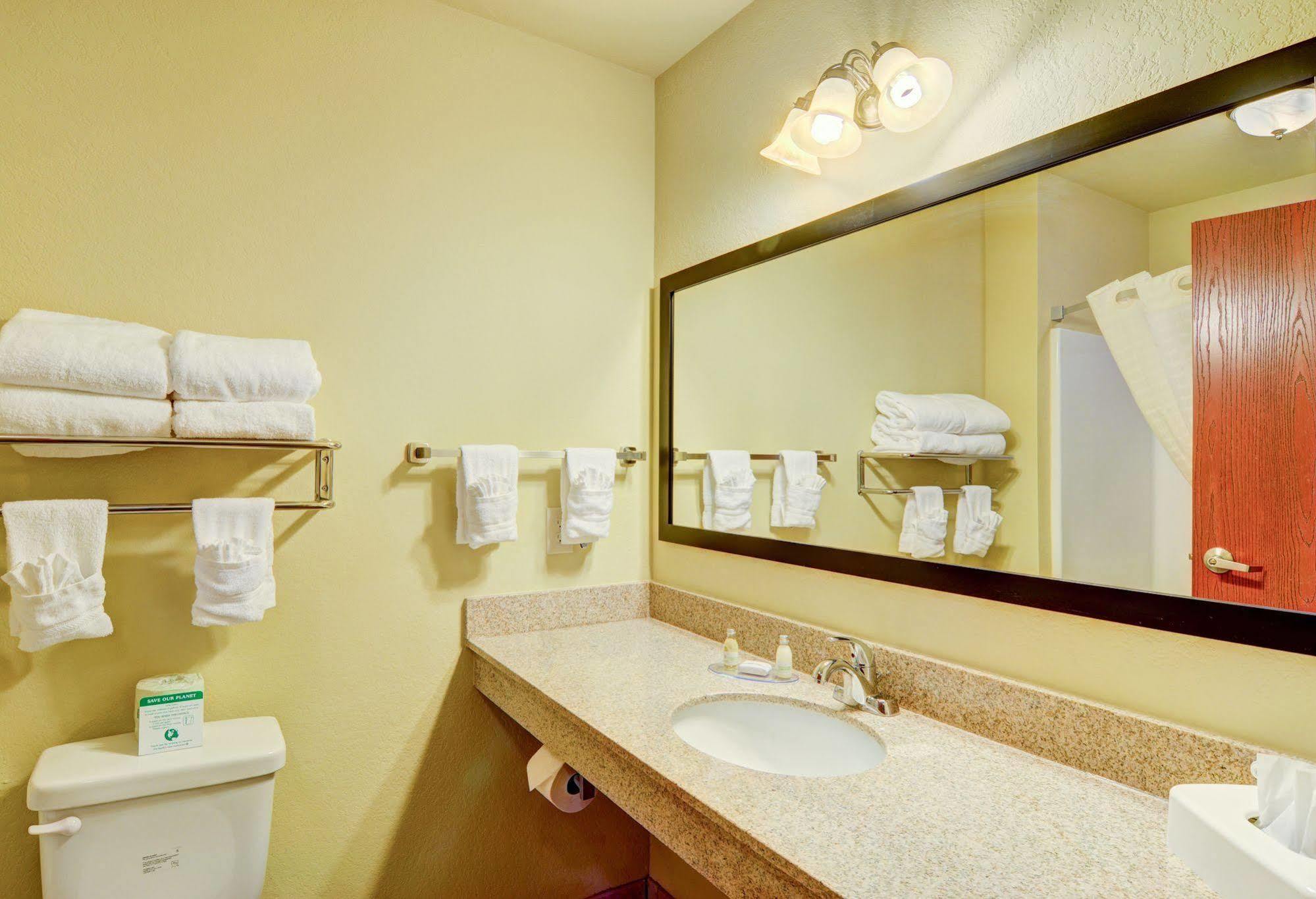 Cobblestone Hotel & Suites - Punxsutawney Exteriér fotografie